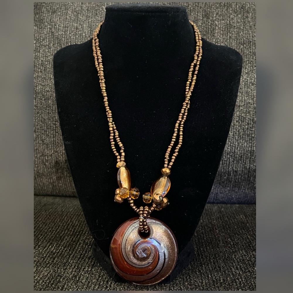 Amber Beaded Multicolor Spiral Design Round  Pendant Necklace